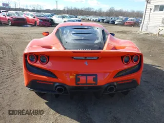 2021 Ferrari F8 z VIN ZFF92LLAXM0268231, wystawiony jako IAAI lot #41442929 z przebiegiem 6157 mil mil oraz . Historia ofert i sprzedaży dostępna na DreamBid. Obrazek 16.