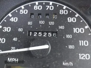 2000 Ford Ranger XL with VIN 1FTYR14V3YTA72602, listed as a IAAI auction lot 41984388 with 125,256 mi miles. Bid and sale history available at carsss.com. Image 15.