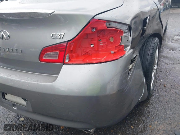 2009 Infiniti G37 Journey with VIN JNKCV61E79M308945, listed as a IAAI auction lot 42059939 with 195,306 mi miles and . Bid and sale history available at carsss.com. Image 19.