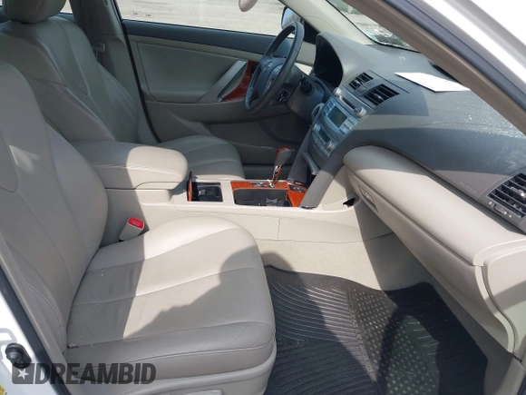 2009 Toyota Camry LE with VIN 4T1BK46K79U594459, listed as a IAAI auction lot 41893259 with 82,262 mi miles. Bid and sale history available at carsss.com. Image 5.