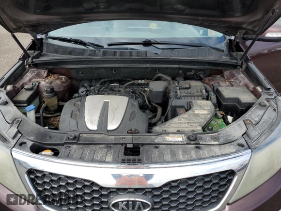 2011 Kia Sorento EX with VIN 5XYKUDA29BG168012, listed as a Copart auction lot 55350305 with 443,033 mi miles and Clean Title. Bid and sale history available at DreamBid. Image 12.