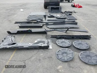 2024 Tesla Cybertruck с VIN 7G2CEHED5RA053441, выставлен на аукционе IAAI как лот 42475220 с пробегом 8 671 миль миль и . История ставок и продаж доступна на DreamBid. Изображение 11.
