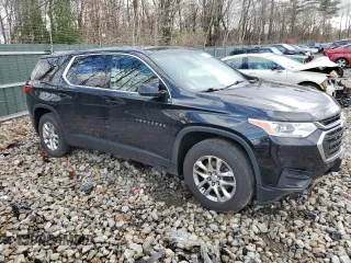 2019 Chevrolet Traverse LS with VIN 1GNEVFKW5KJ202560, listed as a Copart auction lot 81974464 with 106,597 mi miles and Salvage Title. Bid and sale history available at carsss.com. Image 4.