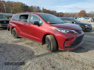 2024 Toyota Sienna XSE with VIN 5TDXSKFC4RS112915, listed as a Copart auction lot 82203294 with 0 mi miles and Salvage Title. Bid and sale history available at carsss.com. Image 4.