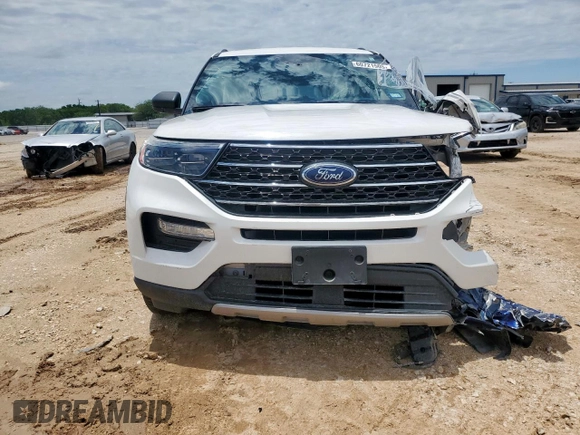 2022 Ford Explorer XLT z VIN 1FMSK7DH9NGA71395, wystawiony jako Copart lot #60721505 z przebiegiem Nie podano mil oraz Szkoda całkowita • Salvage title. Historia ofert i sprzedaży dostępna na DreamBid. Obrazek 5.