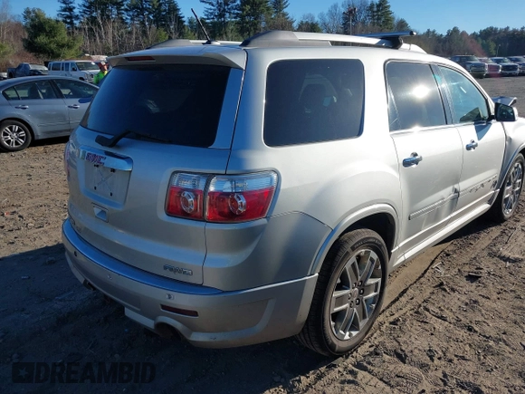 2011 GMC Acadia Denali with VIN 1GKKVTED0BJ403615, listed as a IAAI auction lot 40858532 with 204,232 mi miles. Bid and sale history available at carsss.com. Image 4.