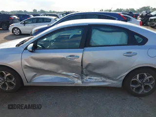 2020 Kia Forte LXS z VIN 3KPF24AD3LE212819, wystawiony jako IAAI lot #42374490 z przebiegiem 12 115 mil mil oraz . Historia ofert i sprzedaży dostępna na DreamBid. Obrazek 14.