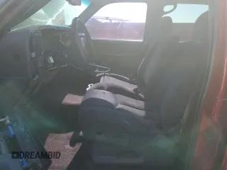 2002 Chevrolet Avalanche z VIN 3GNEC13T02G267332, wystawiony jako Copart lot #41855985 z przebiegiem Nie podano mil oraz Szkoda całkowita • Salvage title. Historia ofert i sprzedaży dostępna na DreamBid. Obrazek 7.