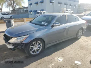 2014 Hyundai Genesis 3.8L z VIN KMHGC4DD5EU259394, wystawiony jako Copart lot #52289355 z przebiegiem 252 018 mil mil oraz Szkoda całkowita • Salvage title. Historia ofert i sprzedaży dostępna na DreamBid. Obrazek 1.