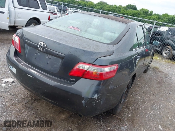 2007 Toyota Camry CE z VIN 4T1BE46K87U111100, wystawiony jako IAAI lot #42465375 z przebiegiem 162 703 mil mil oraz . Historia ofert i sprzedaży dostępna na DreamBid. Obrazek 4.