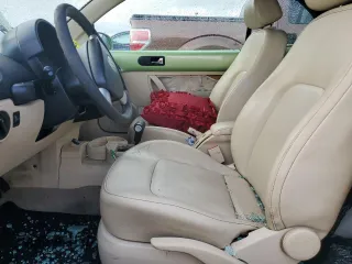 2004 Volkswagen Beetle GLS с VIN 3VWCM31Y54M326917, выставлен на аукционе Copart как лот 74971544 с пробегом Не указан миль и На запчасти • Non repairable. История ставок и продаж доступна на DreamBid. Изображение 7.