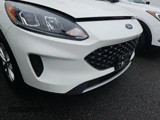 2022 Ford Escape SE with VIN 1FMCU9G65NUA63784, listed as a IAAI auction lot 42570421 with 73,975 mi miles and . Bid and sale history available at DreamBid. Image 19.
