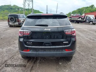 2018 Jeep Compass Latitude z VIN 3C4NJDBB6JT480333, wystawiony jako IAAI lot #42308613 z przebiegiem 64 307 mil mil oraz . Historia ofert i sprzedaży dostępna na DreamBid. Obrazek 16.