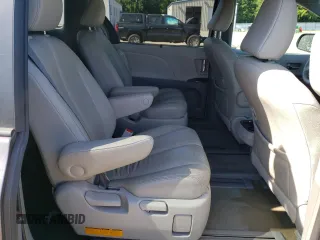2012 Toyota Sienna XLE with VIN 5TDDK3DC5CS036642, listed as a Copart auction lot 60503325 with 199,097 mi miles and Clean title. Bid and sale history available at DreamBid. Image 11.