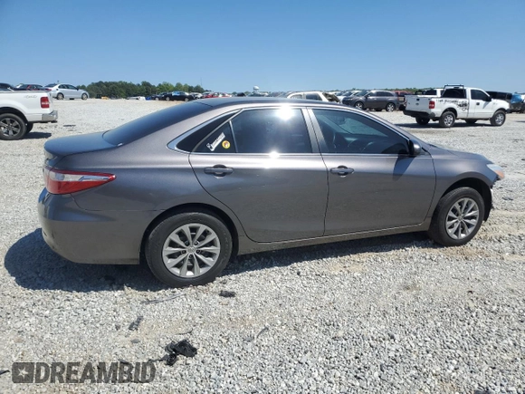 2017 Toyota Camry XLE z VIN 4T1BF1FK3HU377623, wystawiony jako Copart lot #53292365 z przebiegiem 104 393 mil mil oraz Szkoda całkowita • Salvage title. Historia ofert i sprzedaży dostępna na DreamBid. Obrazek 3.