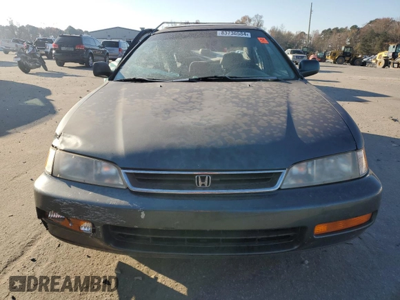 1997 Honda Accord EX with VIN 1HGCD5652VA013630, listed as a Copart auction lot 83736584 with 354,897 mi miles and Salvage Title. Bid and sale history available at DreamBid. Image 5.