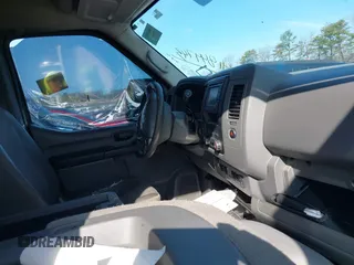2016 Nissan NV Cargo SV z VIN 1N6BF0LY0GN805855, wystawiony jako IAAI lot #41849743 z przebiegiem Nie podano mil oraz . Historia ofert i sprzedaży dostępna na DreamBid. Obrazek 5.