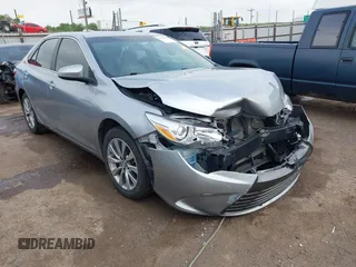 2017 Toyota Camry XLE z VIN 4T1BF1FK8HU675276, wystawiony jako IAAI lot #42136641 z przebiegiem 33 406 mil mil oraz . Historia ofert i sprzedaży dostępna na DreamBid. Obrazek 1.