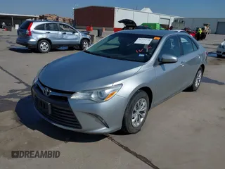 2017 Toyota Camry XLE z VIN 4T1BF1FK0HU391480, wystawiony jako IAAI lot #41775274 z przebiegiem 138 304 mil mil oraz . Historia ofert i sprzedaży dostępna na DreamBid. Obrazek 2.