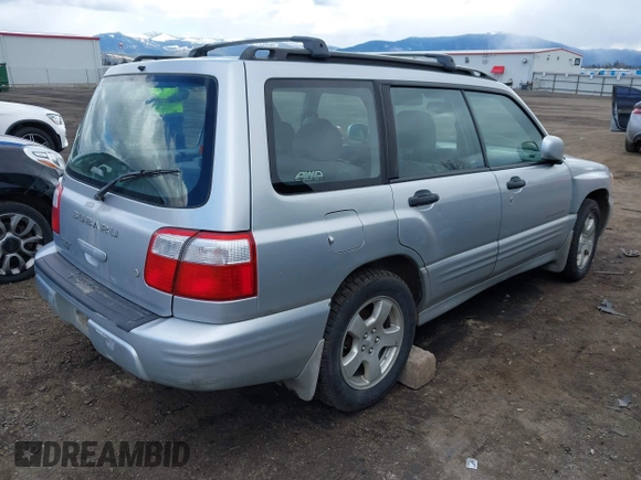 2002 Subaru Forester S w/Premium Pkg with VIN JF1SF656X2H723632, listed as a IAAI auction lot 41805289 with 258,754 mi miles. Bid and sale history available at carsss.com. Image 4.