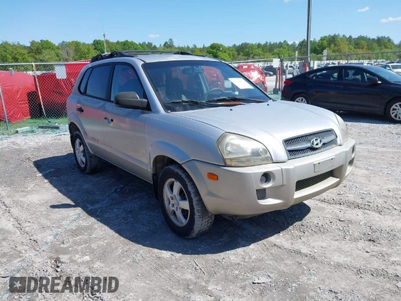 2006 Hyundai Tucson GL with VIN KM8JM12BX6U249982, listed as a IAAI auction lot 41976033 with 107,153 mi miles. Bid and sale history available at carsss.com. Image 1.