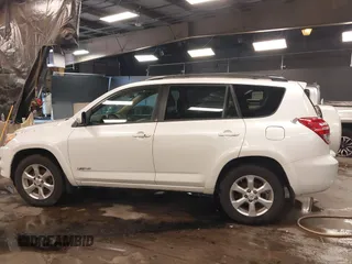 2011 Toyota RAV4 Ltd with VIN 2T3DK4DV0BW037542, listed as a IAAI auction lot 41366229 with 104,607 mi miles. Bid and sale history available at carsss.com. Image 13.