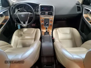 2017 Volvo XC60 Inscription с VIN YV440MDU0H2106595, выставлен на аукционе Copart как лот 50611615 с пробегом 71 061 миль миль и Списание • Salvage title. История ставок и продаж доступна на DreamBid. Изображение 8.