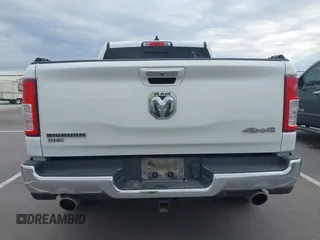 2020 Ram 1500 Big Horn z VIN 1C6SRFFT0LN394102, wystawiony jako IAAI lot #42282361 z przebiegiem 56 065 mil mil oraz . Historia ofert i sprzedaży dostępna na DreamBid. Obrazek 16.