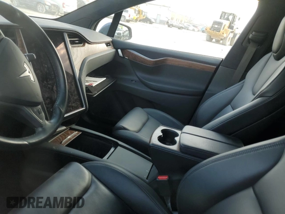 2020 Tesla Model X Long Range with VIN 5YJXCBE21LF263048, listed as a Copart auction lot 47554495 with Not Provided miles and Salvage Title. Bid and sale history available at carsss.com. Image 8.