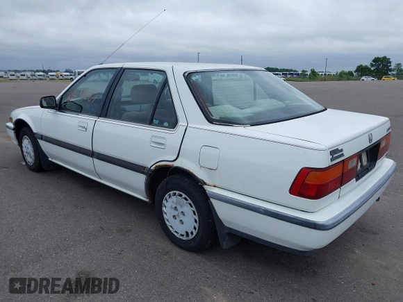 1988 Honda Accord z VIN 1HGCA5636JA003992, wystawiony jako IAAI lot #42474683 z przebiegiem 184 868 mil mil oraz . Historia ofert i sprzedaży dostępna na DreamBid. Obrazek 3.