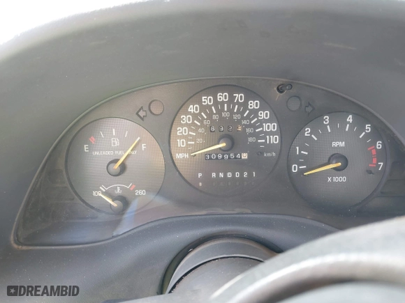 2000 Chevrolet Lumina with VIN 2G1WL52J7Y1355941, listed as a IAAI auction lot 42007306 with 309,954 mi miles. Bid and sale history available at carsss.com. Image 7.