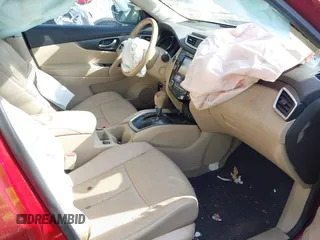 2015 Nissan Rogue SV with VIN 5N1AT2MV2FC772581, listed as a IAAI auction lot 40523006 with Not Provided miles. Bid and sale history available at carsss.com. Image 5.