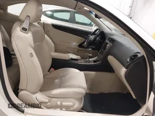 2010 Lexus IS 250 C z VIN JTHFF2C20A2513920, wystawiony jako IAAI lot #42084678 z przebiegiem 175 530 mil mil oraz . Historia ofert i sprzedaży dostępna na DreamBid. Obrazek 5.
