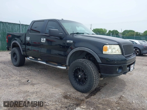 2006 Ford F-150 XLT z VIN 1FTPW14V06FB66713, wystawiony jako IAAI lot #42476916 z przebiegiem 155 509 mil mil oraz . Historia ofert i sprzedaży dostępna na DreamBid. Obrazek 1.