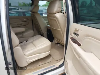 2007 Cadillac Escalade ESV z VIN 1GYFK66817R292648, wystawiony jako IAAI lot #42501972 z przebiegiem 227 580 mil mil oraz . Historia ofert i sprzedaży dostępna na DreamBid. Obrazek 8.