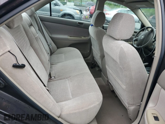2002 Toyota Camry LE z VIN 4T1BE32K72U510377, wystawiony jako Copart lot #58052175 z przebiegiem 123 339 mil mil oraz Szkoda całkowita • Salvage title. Historia ofert i sprzedaży dostępna na DreamBid. Obrazek 10.