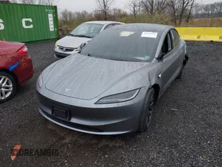 2025 Tesla Model 3 Long Range z VIN 5YJ3E1EA0SF906935, wystawiony jako IAAI lot #41915554 z przebiegiem 1 715 mil mil oraz . Historia ofert i sprzedaży dostępna na DreamBid. Obrazek 21.