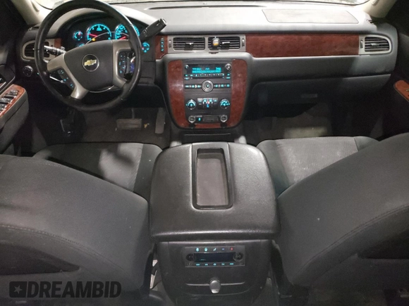 2013 Chevrolet Suburban LS with VIN 1GNSKHE72DR263672, listed as a Copart auction lot 87855905 with 124,081 mi miles and Salvage Title. Bid and sale history available at carsss.com. Image 8.