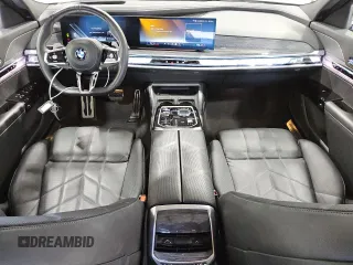2024 BMW 7 Series 740i xDrive with VIN WBA33EH08RCS18086, listed as a Copart auction lot 54630035 with 18,352 mi miles and Clean Title. Bid and sale history available at carsss.com. Image 8.