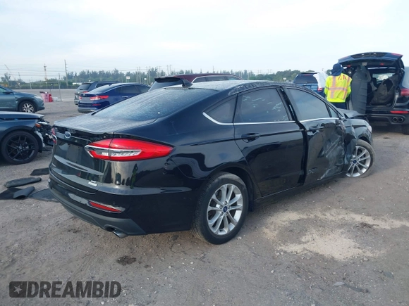 2019 Ford Fusion SE with VIN 3FA6P0HD8KR203627, listed as a IAAI auction lot 41868827 with 78,179 mi miles. Bid and sale history available at carsss.com. Image 4.