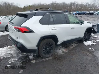 2024 Toyota RAV4 Hybrid XSE with VIN JTME6RFV2RD560488, listed as a IAAI auction lot 41542751 with 9,402 mi miles and . Bid and sale history available at carsss.com. Image 4.