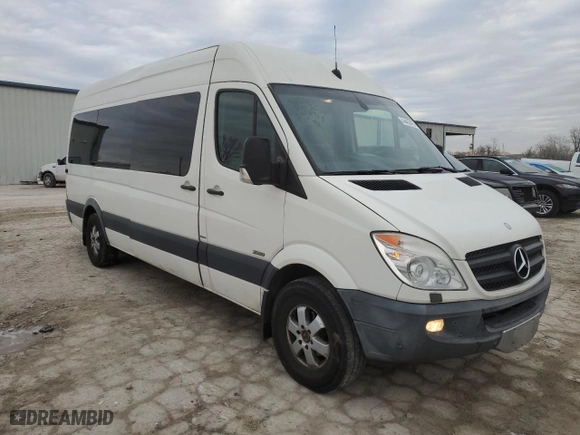 2012 Mercedes-Benz Sprinter Passenger Vans with VIN WDZPE8CC3C5624452, listed as a Copart auction lot 44467475 with NaN miles and Clean Title. Bid and sale history available at carsss.com. Image 4.