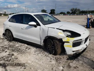 2021 Porsche Cayenne S with VIN WP1AB2AY8MDA27555, listed as a Copart auction lot 73644304 with 41,190 mi miles and Non repairable. Bid and sale history available at DreamBid. Image 4.