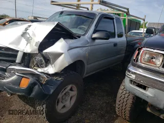 2000 Toyota Tacoma z VIN 4TAWM72N9YZ611325, wystawiony jako Copart lot #57296025 z przebiegiem 187 511 mil mil oraz Szkoda całkowita • Salvage title. Historia ofert i sprzedaży dostępna na DreamBid. Obrazek 1.