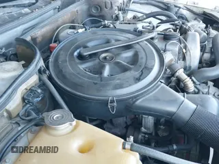 1983 Mercedes-Benz 300 SD с VIN WDBCB20A8DB035826, выставлен на аукционе IAAI как лот 42420681 с пробегом 265 601 миль миль и . История ставок и продаж доступна на DreamBid. Изображение 12.