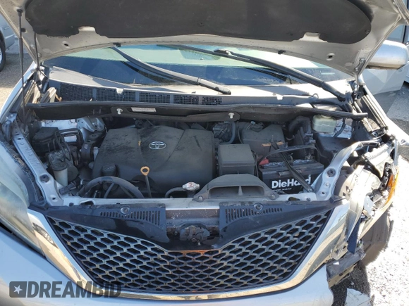 2017 Toyota Sienna SE with VIN 5TDXZ3DC0HS818945, listed as a Copart auction lot 49967775 with 103,571 mi miles and Salvage Title. Bid and sale history available at carsss.com. Image 12.