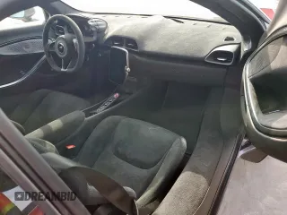 2024 McLaren Artura z VIN SBM16AEA3RW002188, wystawiony jako Copart lot #45177415 z przebiegiem 3440 mil mil oraz Szkody całkowita. Historia ofert i sprzedaży dostępna na DreamBid. Obrazek 8.