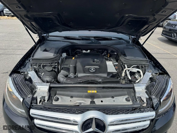 2019 Mercedes-Benz GLC with VIN WDC0G4JB0KV123297, listed as a Copart auction lot 51818215 with NaN miles and Clean Title. Bid and sale history available at carsss.com. Image 8.