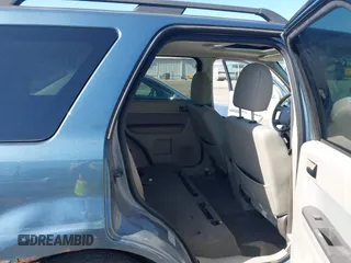 2011 Ford Escape Hybrid с VIN 1FMCU5K33BKA43952, выставлен на аукционе IAAI как лот 42560609 с пробегом 163 067 миль миль и . История ставок и продаж доступна на DreamBid. Изображение 8.