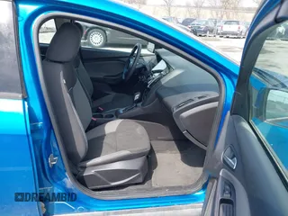 2013 Ford Focus SE with VIN 1FADP3K23DL352304, listed as a IAAI auction lot 41999944 with 106,559 mi miles. Bid and sale history available at carsss.com. Image 5.